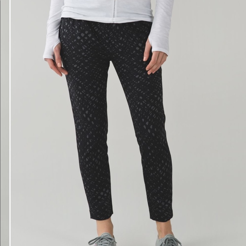Lululemon Jet Crop Slim Pant, Lace Black, 2